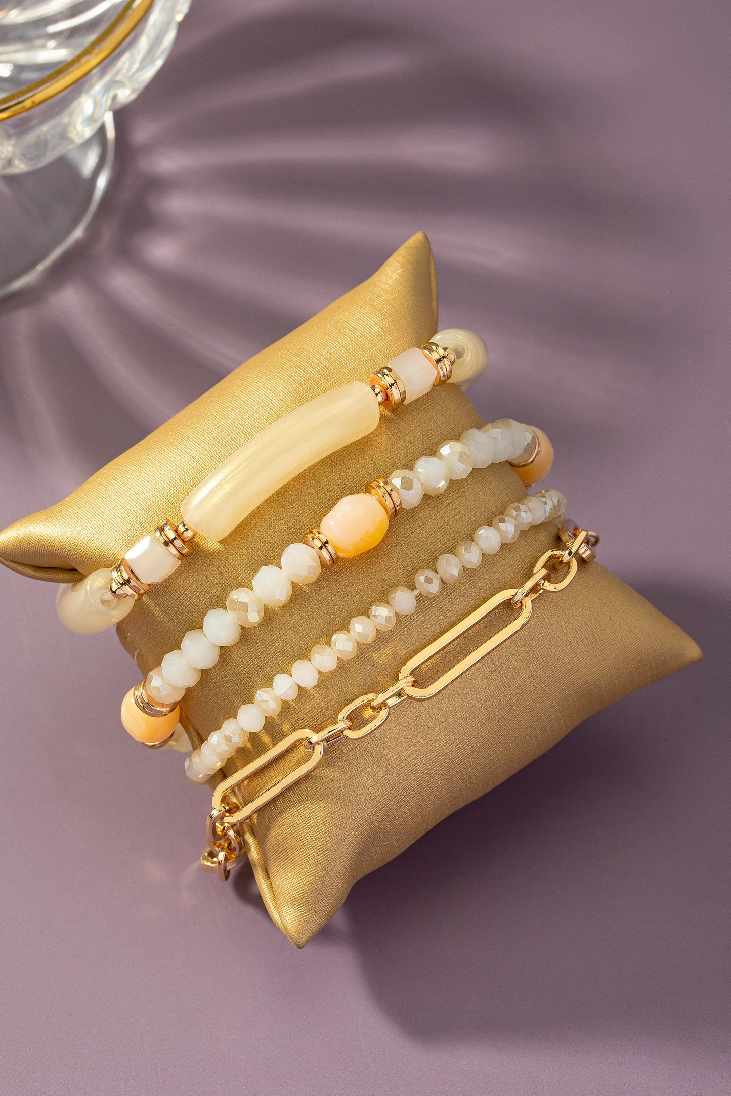 4 ROW CHAIN GLASS AND RESIN BEAD STRETCH BRACELET