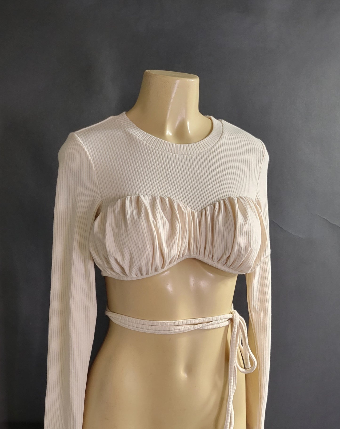 Long Sleeve Cropped Ribbed top with Ruching