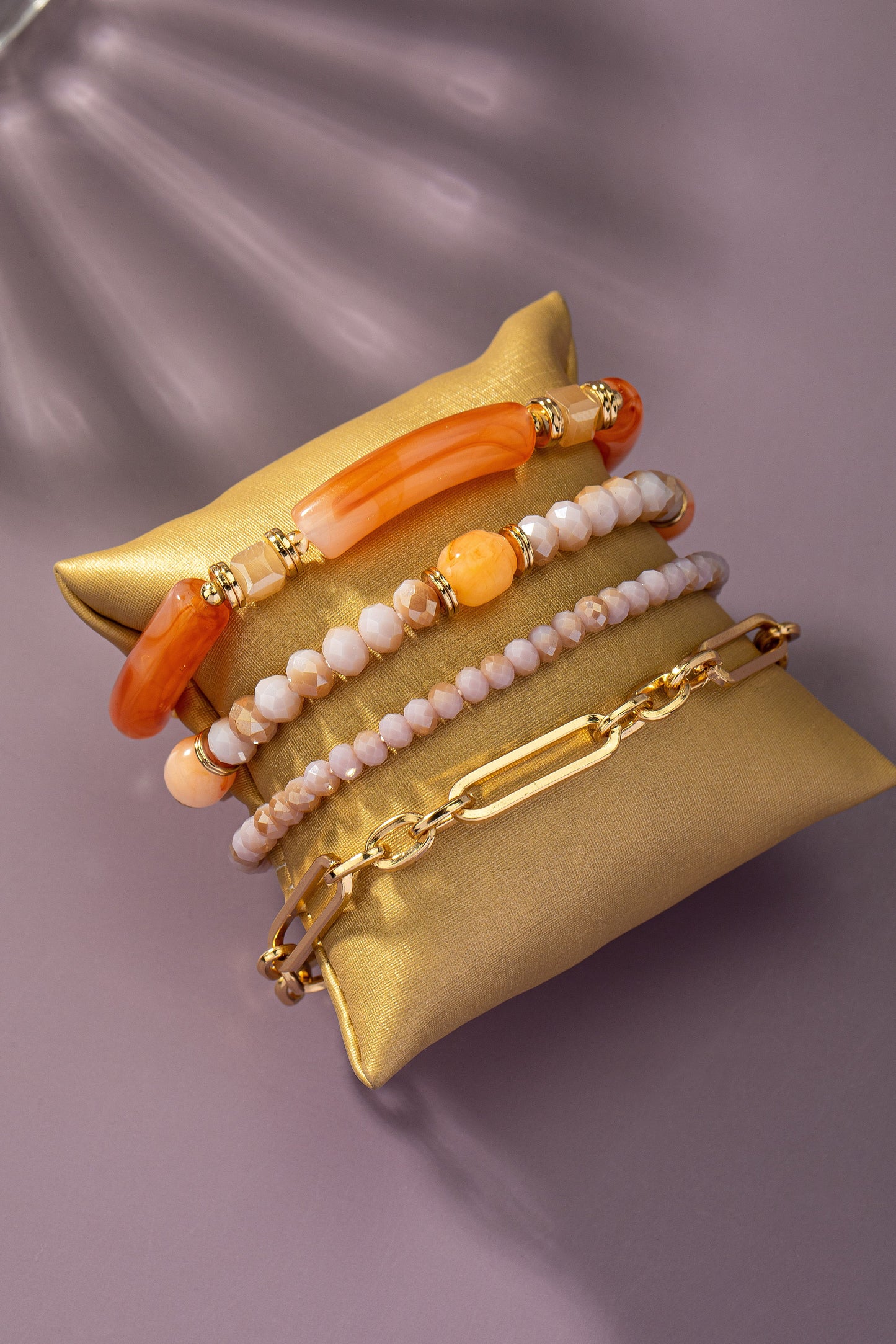 4 ROW CHAIN GLASS AND RESIN BEAD STRETCH BRACELET